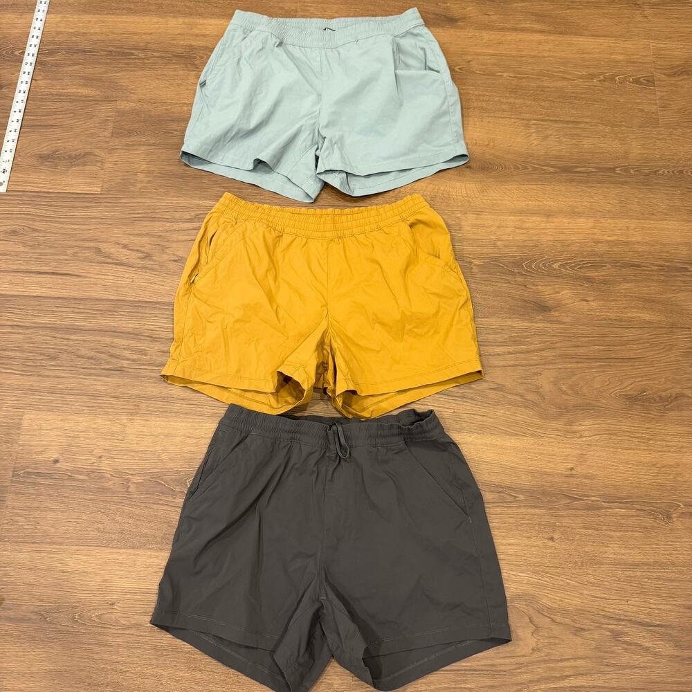 AKHG Duluth Trading Women's 16W Performance Shorts Lot of 3 Black Blue Yellow